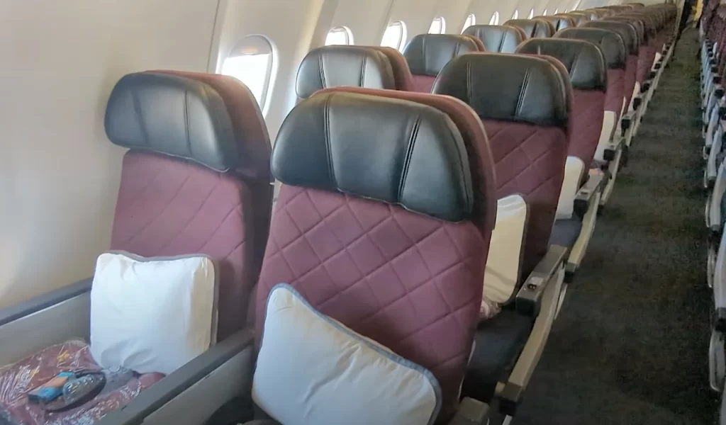 Clear aisles in an aircraft 