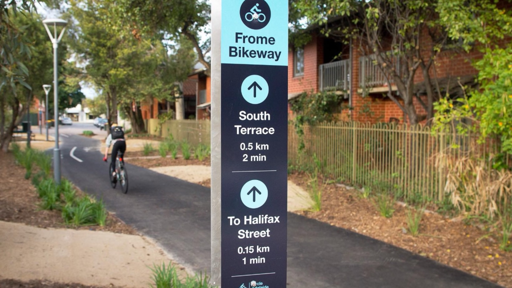 Bikeway direction sign